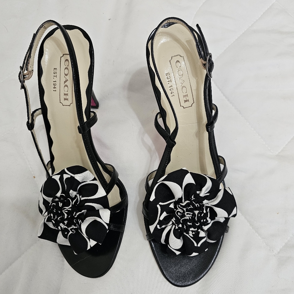 Coach pumps 4.5 heel